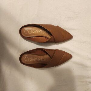 Calvin Klein Gerda Pebble Grain Cognac Flats